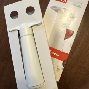 NEW Vacu Vin Vacuum Wine Saver Pump With One Stopper White Original New